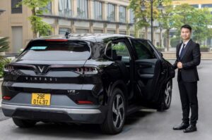 Xe điện VinFast chạy taxi công nghệ có lợi không?